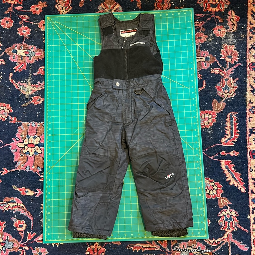Snow suit size 4T